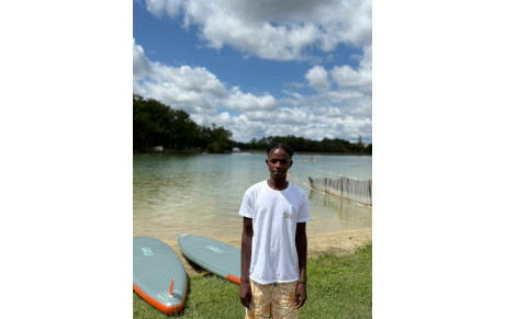 📰 Apprendre à nager, grandir, s’intégrer : le parcours inspirant de Thiermo Diallo !
